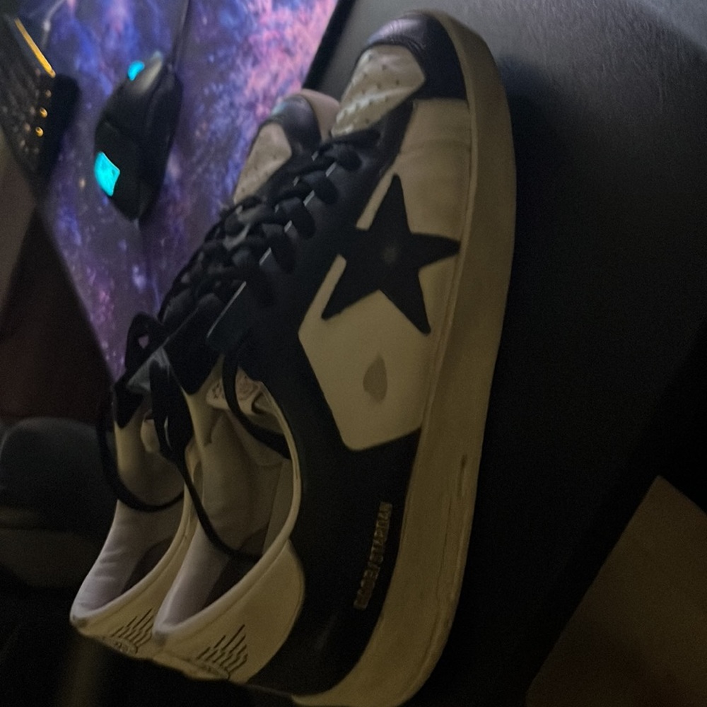 I’m selling golden goose black and white size 7.5 no box I willl do trades also. - Picture 4 of 6